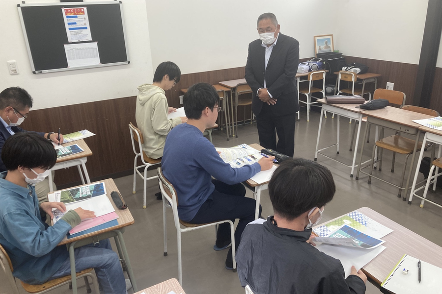 德山综合商务专门学校-3