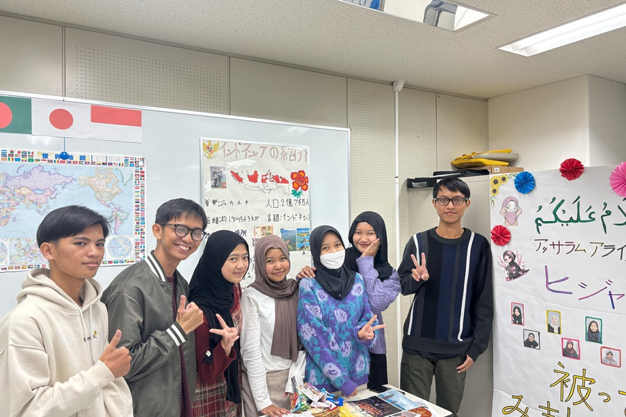 穴吹商务学院（日本语科）-1