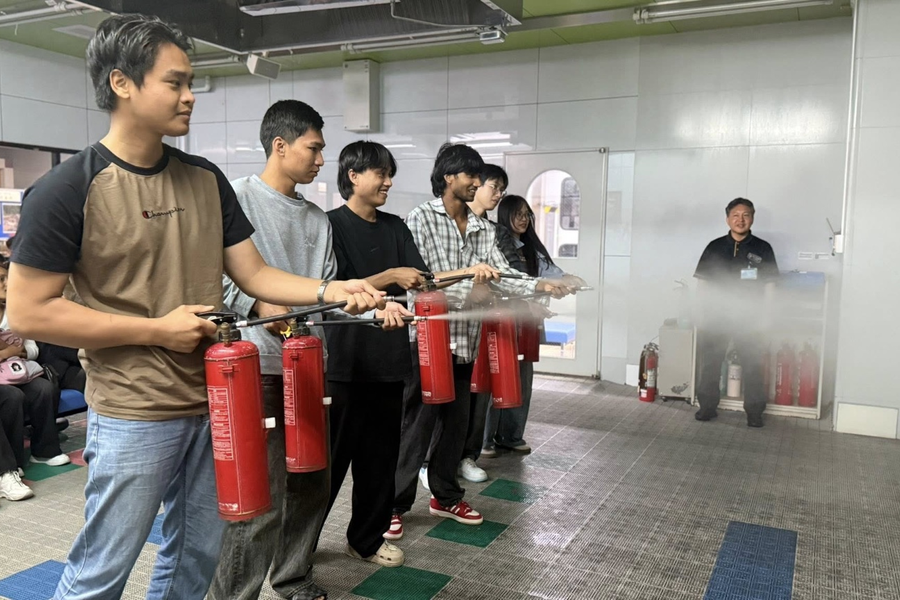 爱和外语学院-4