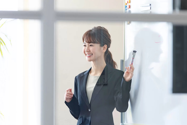 注册日本语教员人数突破1万：教师队伍达标的现状与挑战