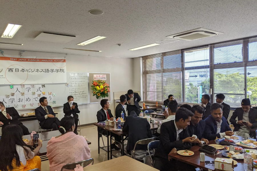 西日本商务语学学院-1